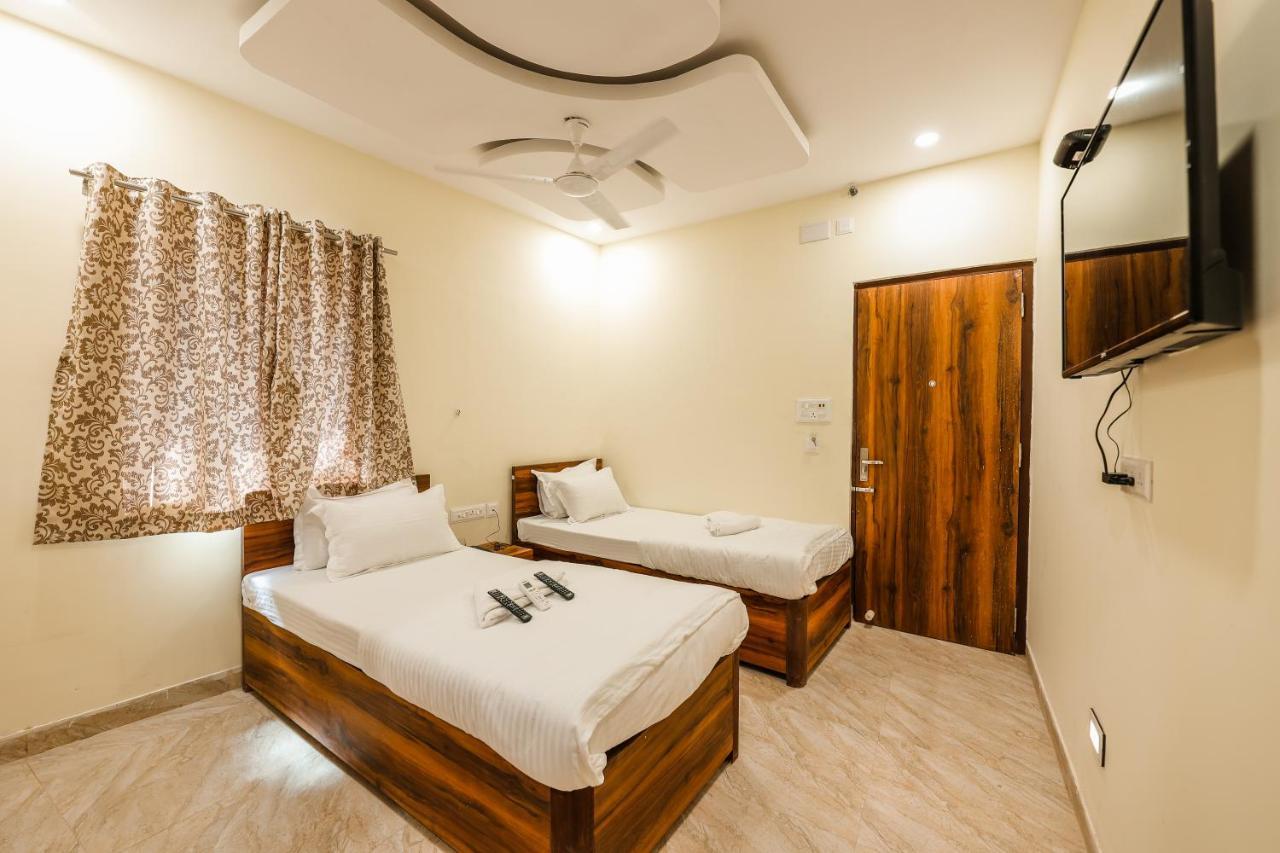 Hotel Holiday Express Калькутта Экстерьер фото