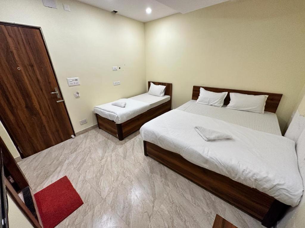 Hotel Holiday Express Калькутта Экстерьер фото