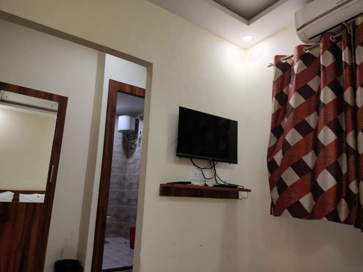 Hotel Holiday Express Калькутта Экстерьер фото
