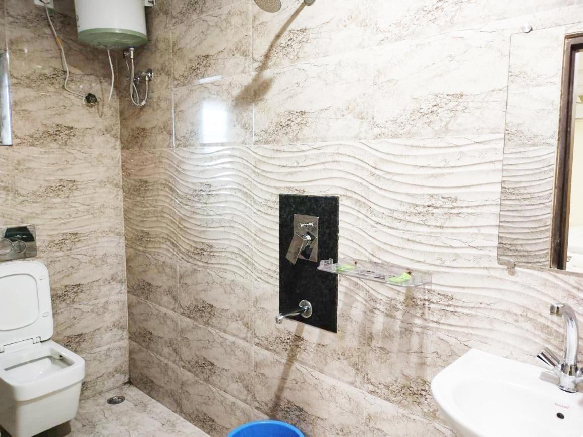 Hotel Holiday Express Калькутта Экстерьер фото